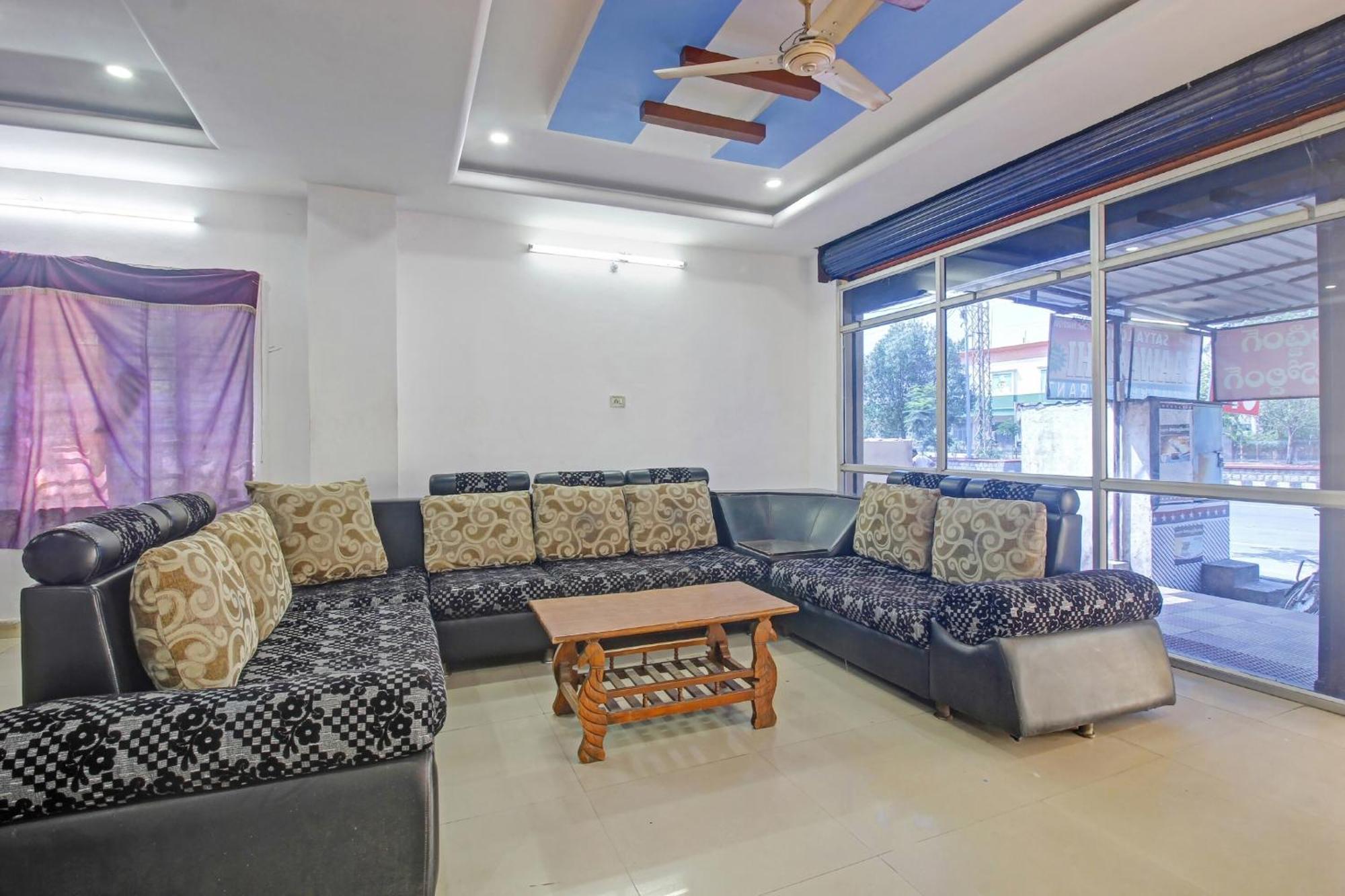 Hotel O Satya Inn Karimnagar Exteriör bild