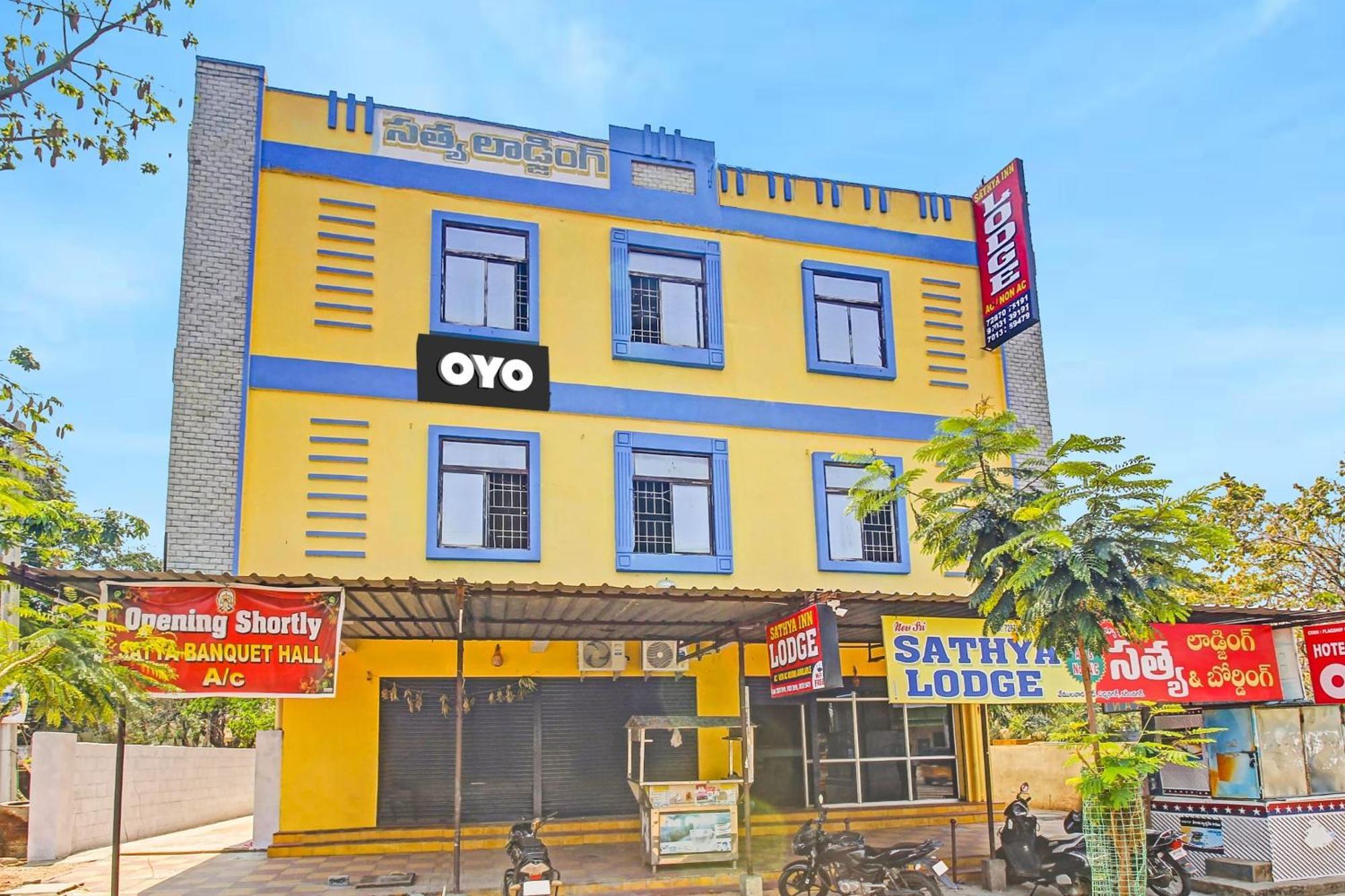 Hotel O Satya Inn Karimnagar Exteriör bild
