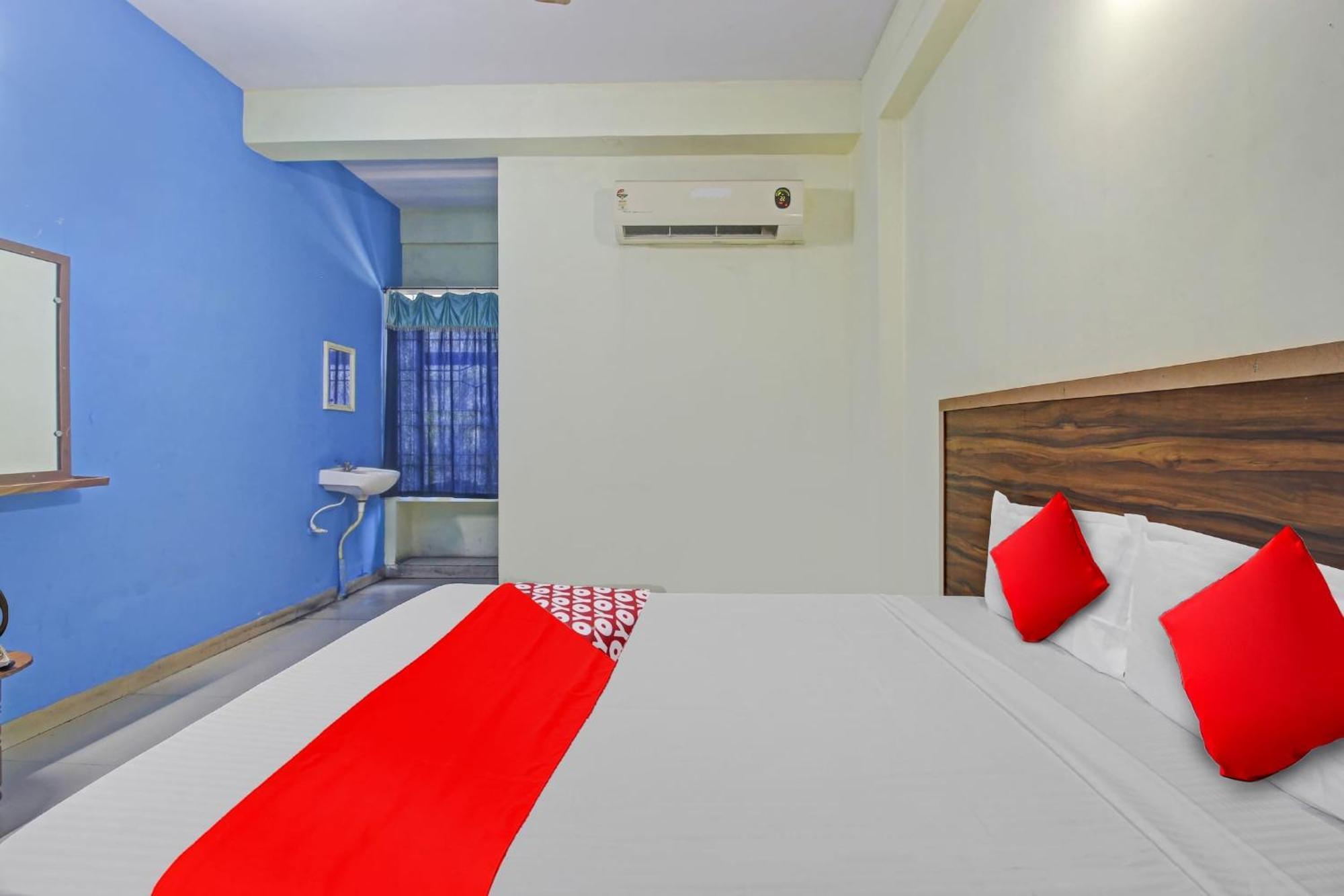 Hotel O Satya Inn Karimnagar Exteriör bild