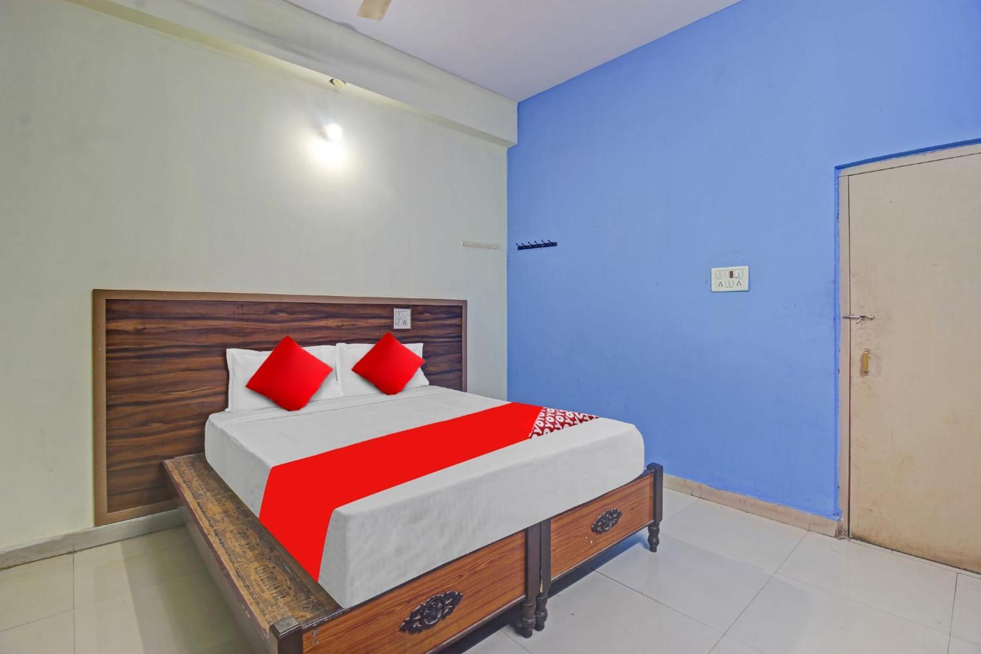 Hotel O Satya Inn Karimnagar Exteriör bild