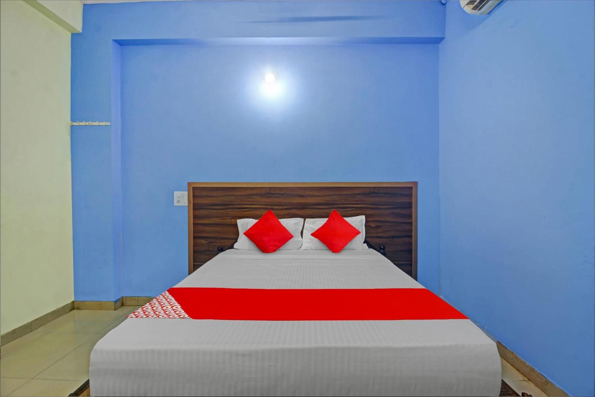 Hotel O Satya Inn Karimnagar Exteriör bild