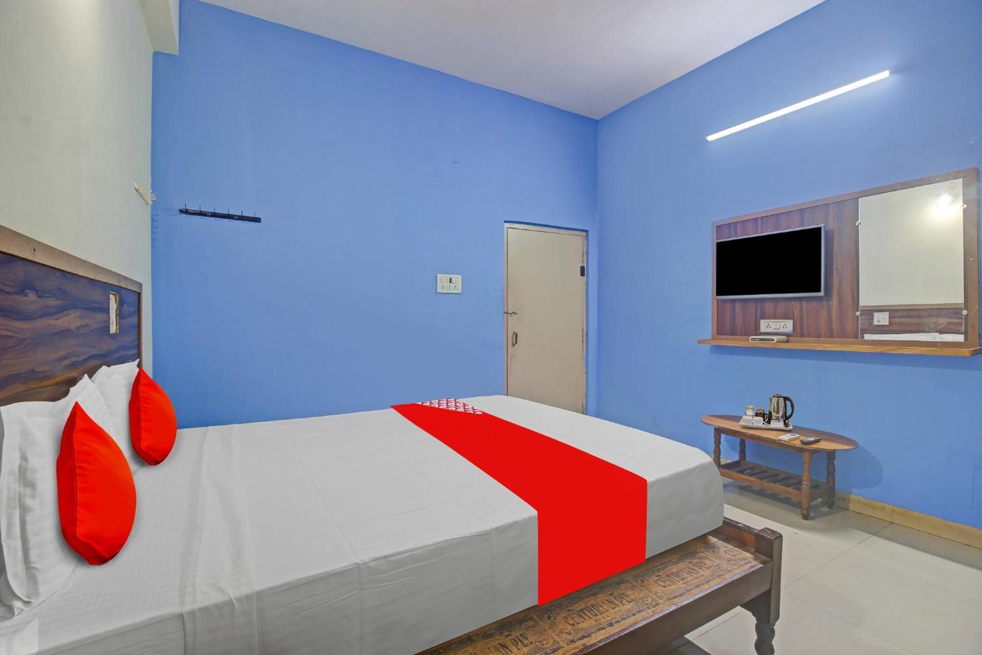 Hotel O Satya Inn Karimnagar Exteriör bild